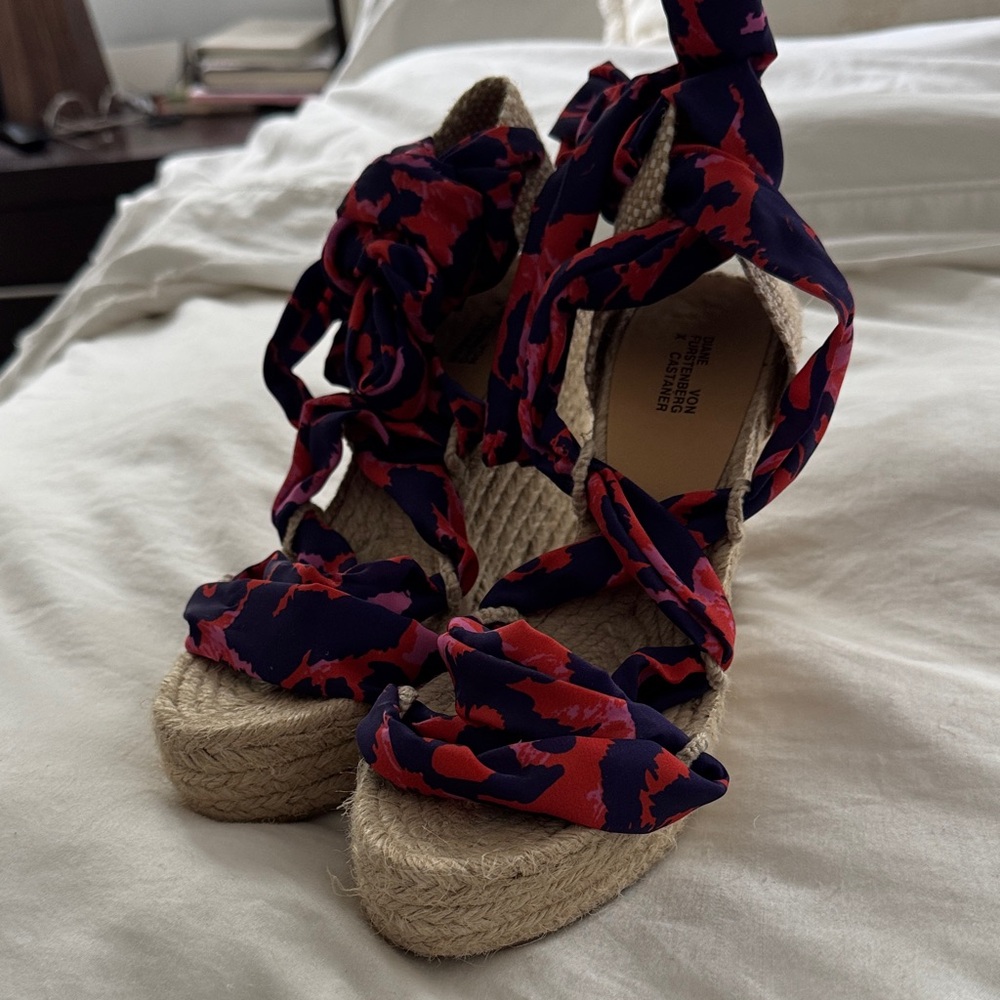 Castaner Red and Navy Floral Tie-Up Espadrille Wedges